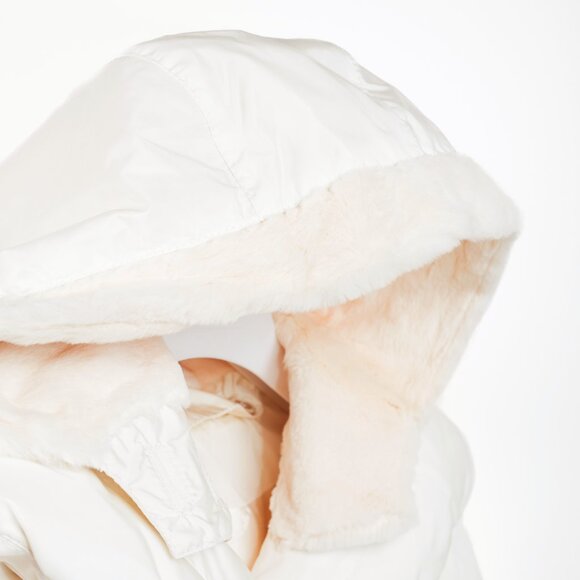 Louis Vuitton Cream Mink-Hood Belted Down Jacket - Picture 8 of 16